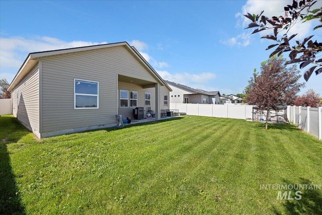 417 Sierra Rd, Twin Falls, ID 83301