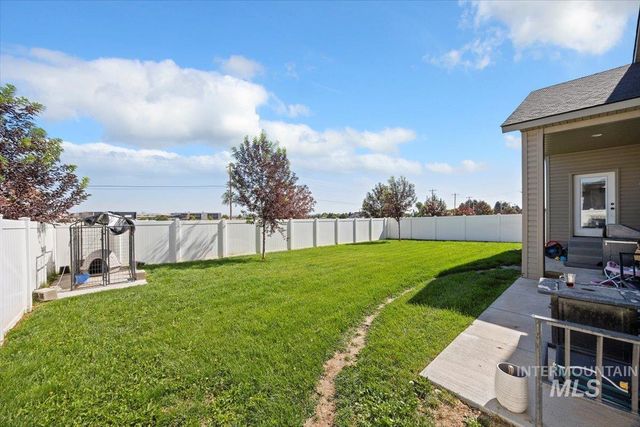 417 Sierra Rd, Twin Falls, ID 83301