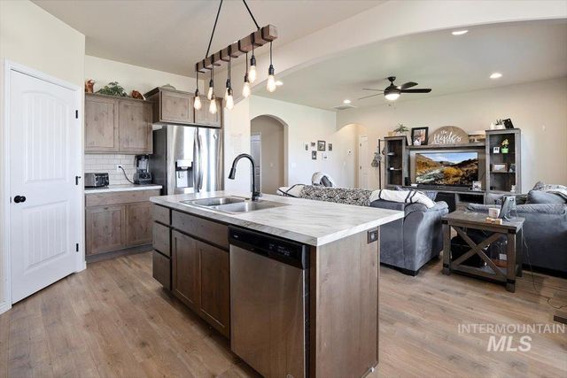 417 Sierra Rd, Twin Falls, ID 83301