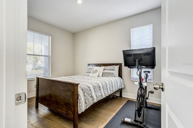 2716 13TH AVENUE N, St Petersburg, FL 33713