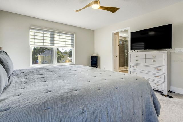 2716 13TH AVENUE N, St Petersburg, FL 33713