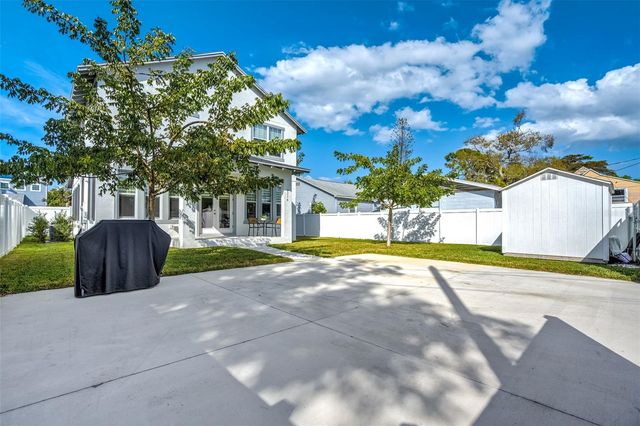 2716 13TH AVENUE N, St Petersburg, FL 33713