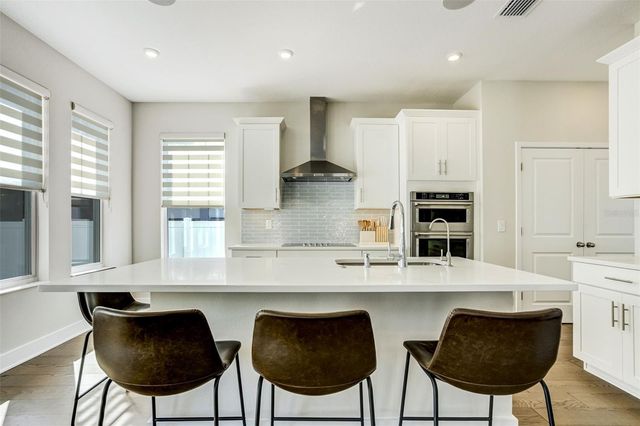 2716 13TH AVENUE N, St Petersburg, FL 33713