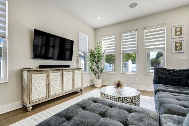 2716 13TH AVENUE N, St Petersburg, FL 33713