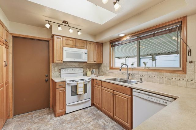 2723 S CHERYL Ct, Spokane Valley, WA 99037