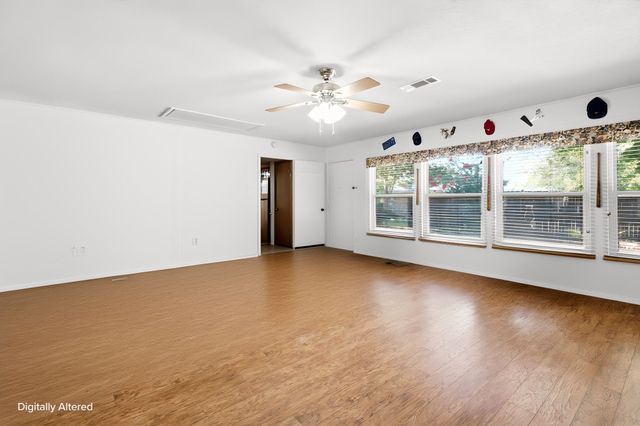 706 Squires Lane, Krugerville, TX 76227