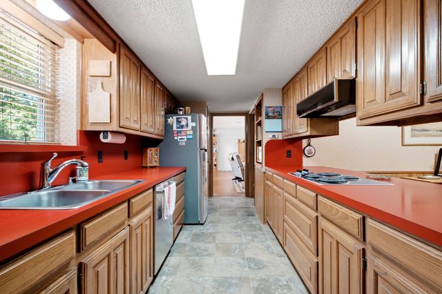 706 Squires Lane, Krugerville, TX 76227