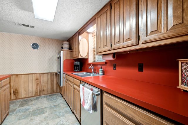 706 Squires Lane, Krugerville, TX 76227