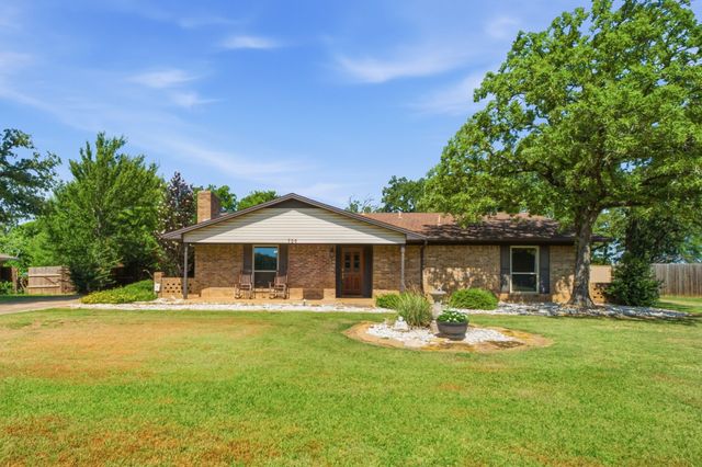 706 Squires Lane, Krugerville, TX 76227