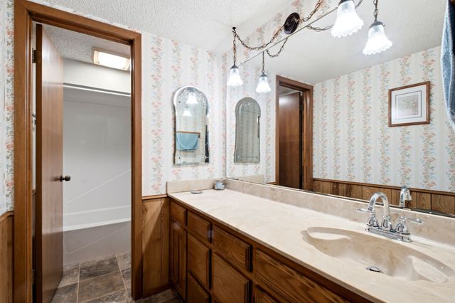 706 Squires Lane, Krugerville, TX 76227