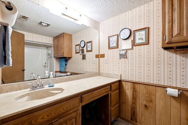 706 Squires Lane, Krugerville, TX 76227