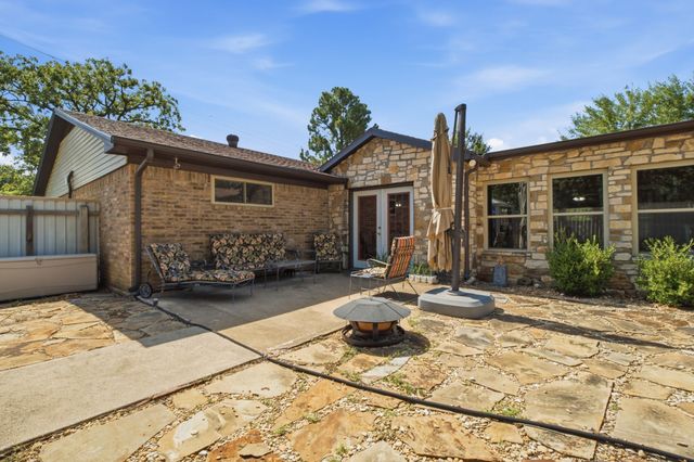 706 Squires Lane, Krugerville, TX 76227