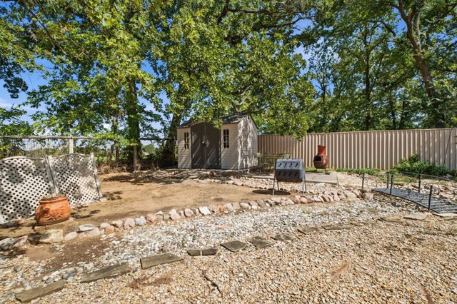 706 Squires Lane, Krugerville, TX 76227