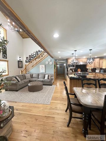 11766 N 75th E, Idaho Falls, ID 83401