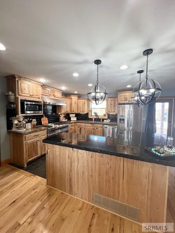 11766 N 75th E, Idaho Falls, ID 83401