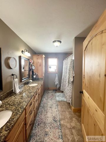 11766 N 75th E, Idaho Falls, ID 83401