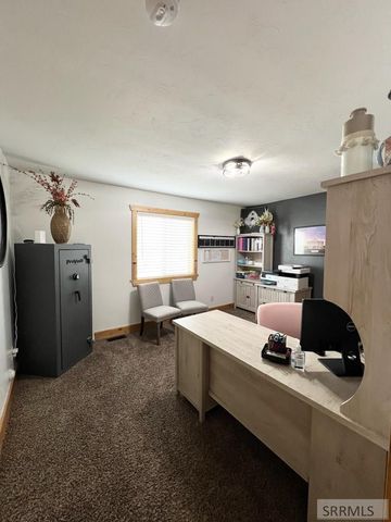 11766 N 75th E, Idaho Falls, ID 83401