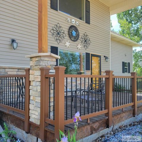 11766 N 75th E, Idaho Falls, ID 83401