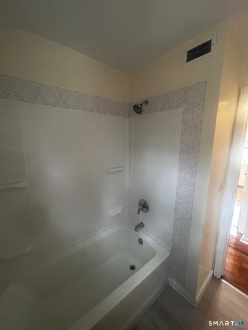 76-78 Higbie Drive, East Hartford, CT 06108