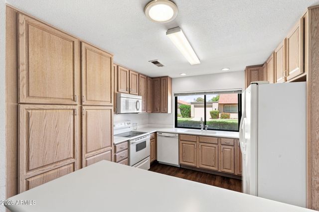 258 LEISURE WORLD --, Mesa, AZ 85206
