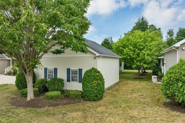 57 Sagewood Circle, Hooksett, NH 03106