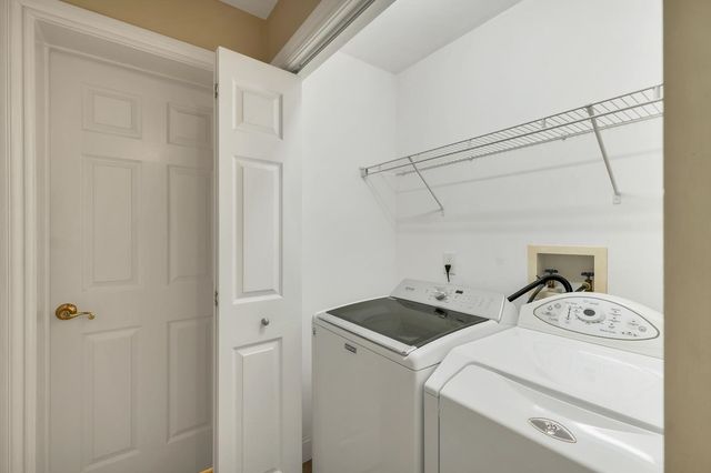 57 Sagewood Circle, Hooksett, NH 03106