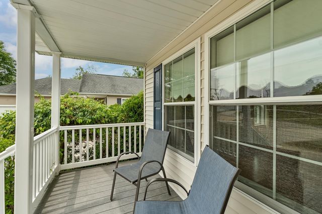 57 Sagewood Circle, Hooksett, NH 03106
