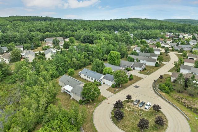 57 Sagewood Circle, Hooksett, NH 03106