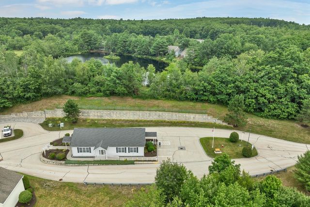 57 Sagewood Circle, Hooksett, NH 03106