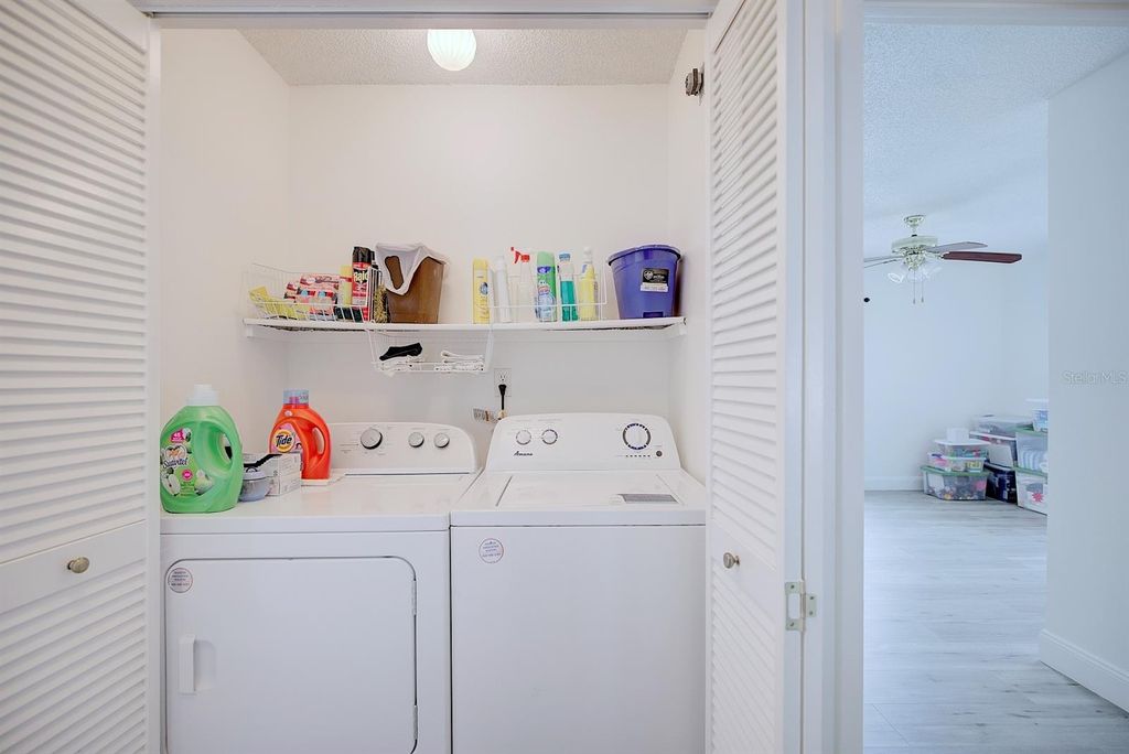 Image 12 of property listing at 206 ARIANA PLACE, Auburndale, FL 33823