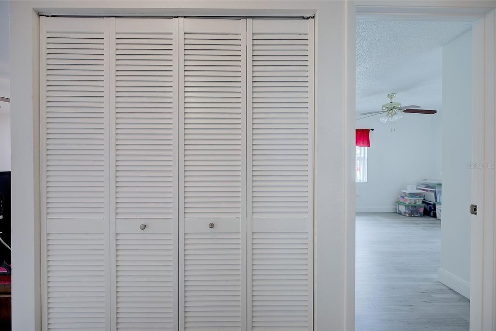 Image 13 of property listing at 206 ARIANA PLACE, Auburndale, FL 33823