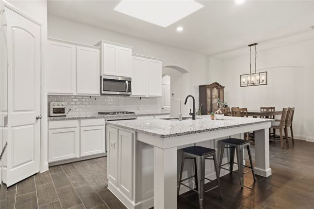 6152 Cobbetts Pond Lane, Fort Worth, TX 76179