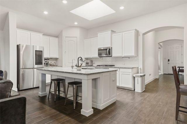 6152 Cobbetts Pond Lane, Fort Worth, TX 76179