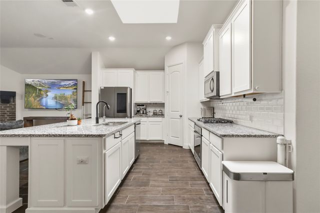 6152 Cobbetts Pond Lane, Fort Worth, TX 76179