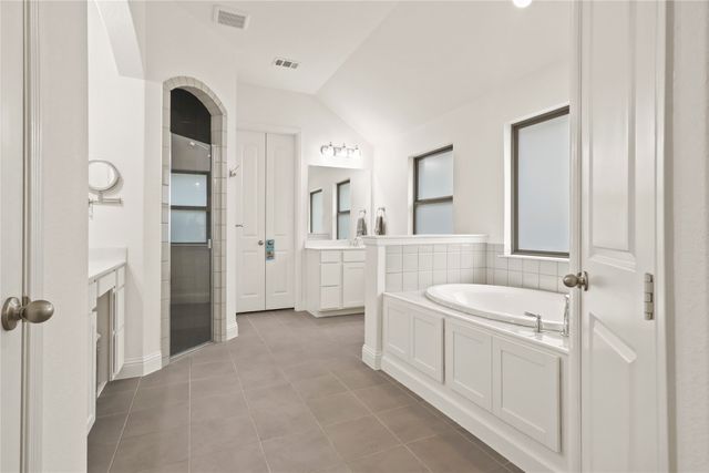 6152 Cobbetts Pond Lane, Fort Worth, TX 76179