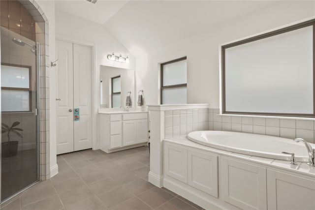 6152 Cobbetts Pond Lane, Fort Worth, TX 76179