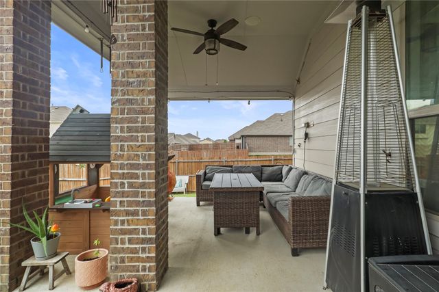 6152 Cobbetts Pond Lane, Fort Worth, TX 76179