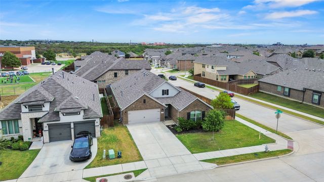 6152 Cobbetts Pond Lane, Fort Worth, TX 76179