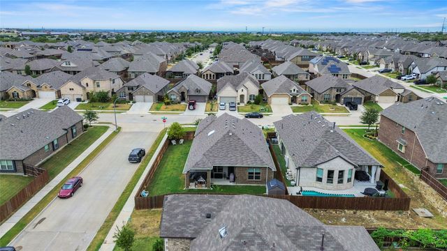 6152 Cobbetts Pond Lane, Fort Worth, TX 76179