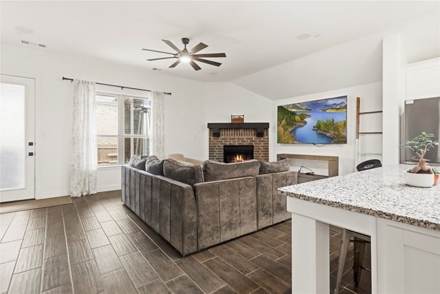 6152 Cobbetts Pond Lane, Fort Worth, TX 76179