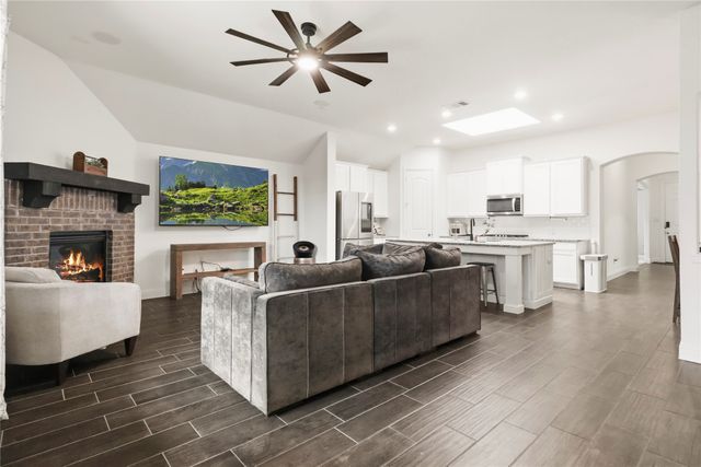 6152 Cobbetts Pond Lane, Fort Worth, TX 76179