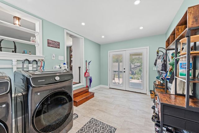 1 Wallace Drive, Merrimack, NH 03054