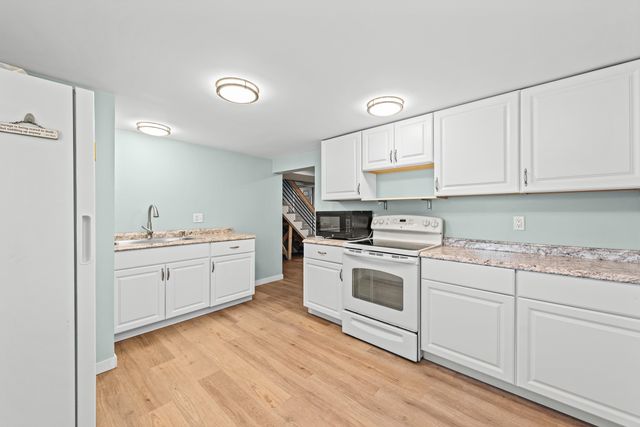 1 Wallace Drive, Merrimack, NH 03054