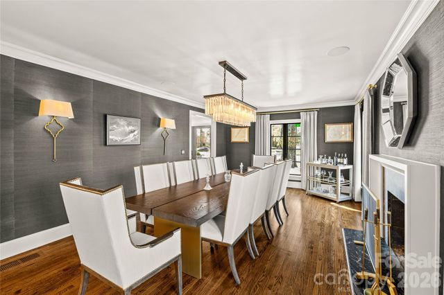 1935 Queens Road W, Charlotte, NC 28207