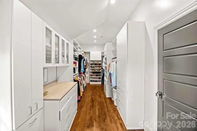 1935 Queens Road W, Charlotte, NC 28207