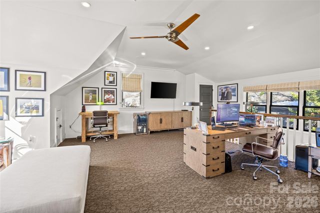 1935 Queens Road W, Charlotte, NC 28207