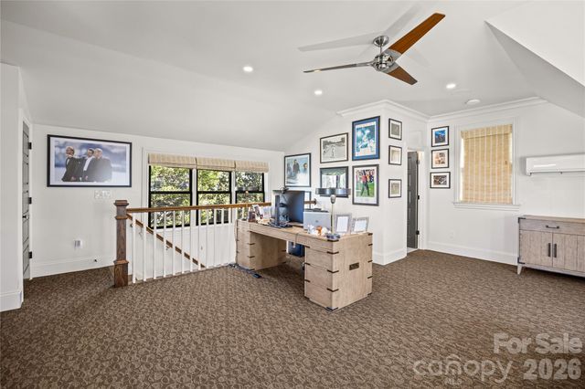 1935 Queens Road W, Charlotte, NC 28207