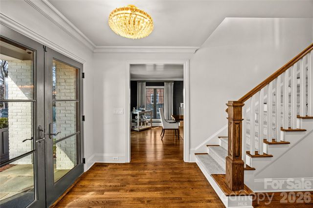 1935 Queens Road W, Charlotte, NC 28207