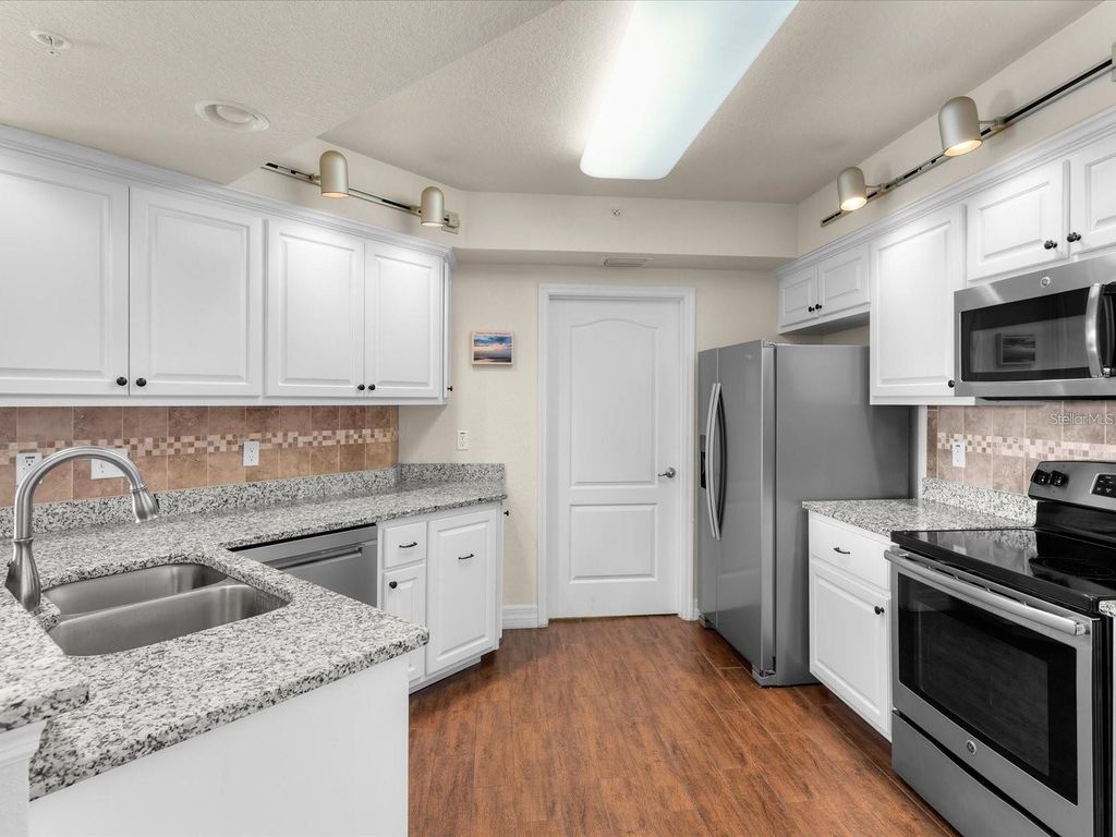Image 16 of property listing at 5300 SOUTH ATLANTIC AVENUE 19406, New Smyrna Beach, FL 32169
