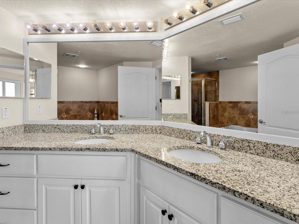 Image 7 of property listing at 5300 SOUTH ATLANTIC AVENUE 19406, New Smyrna Beach, FL 32169